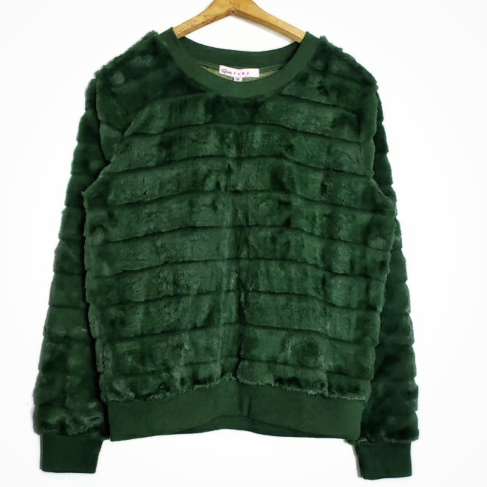 Plush Faux Fur Pullover Top Green New with Tags - Picture 3 of 6